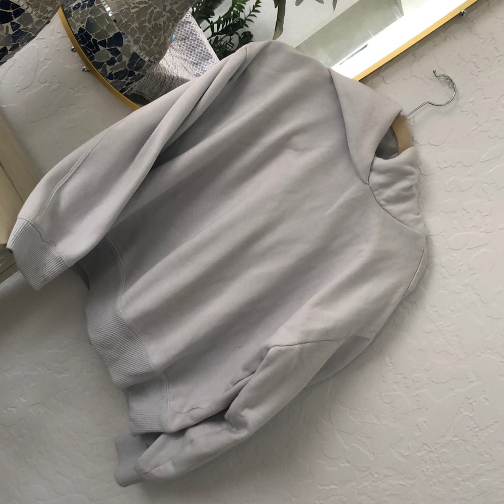 Crop sweater